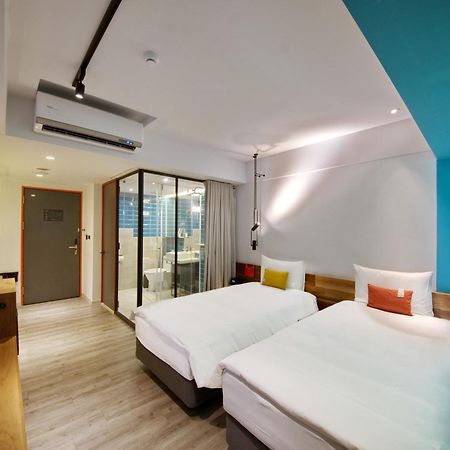 Olah Poshtel - Hualien Zhongfu Hotel Bagian luar foto