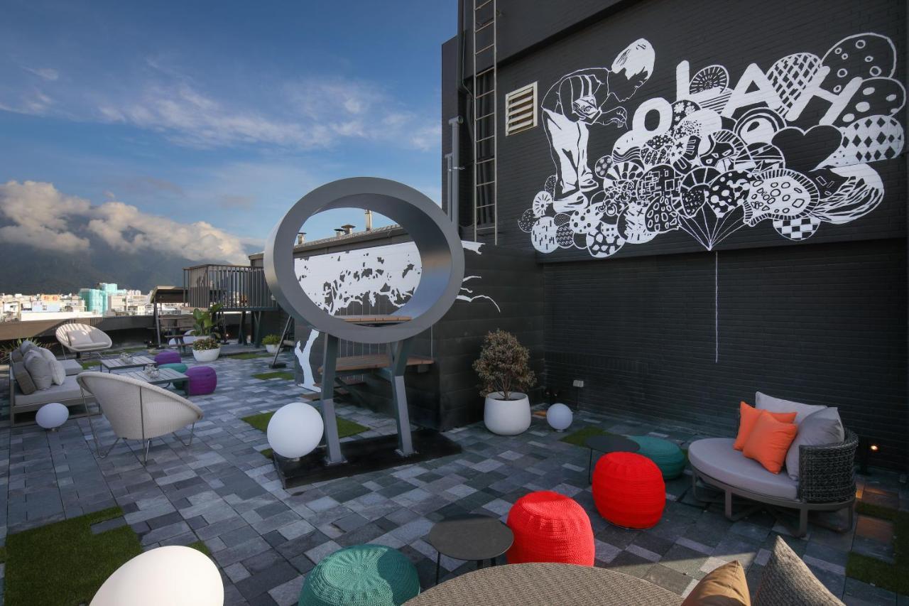 Olah Poshtel - Hualien Zhongfu Hotel Bagian luar foto