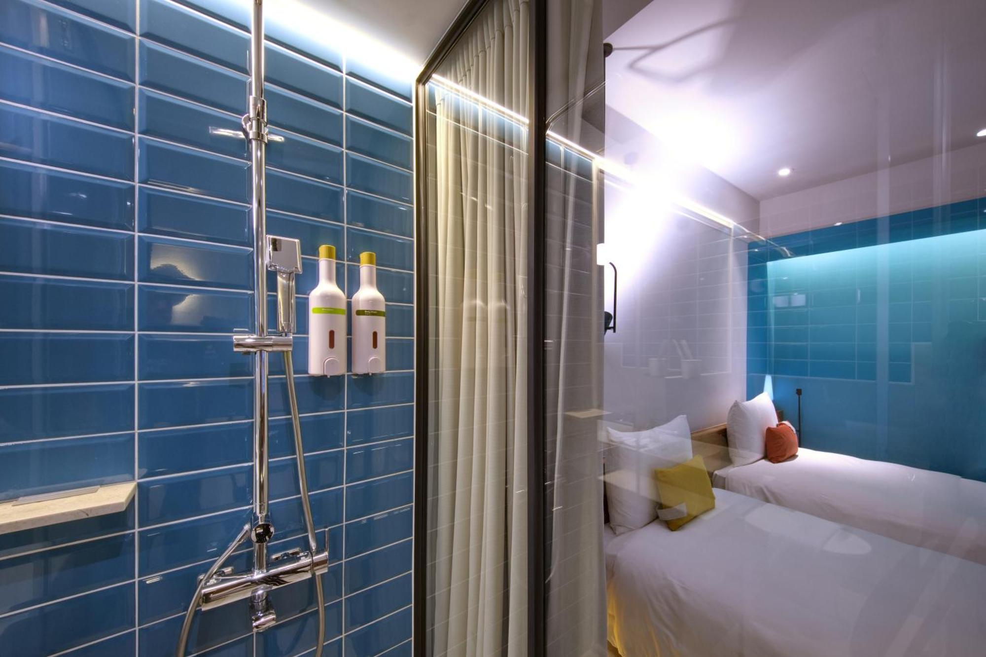 Olah Poshtel - Hualien Zhongfu Hotel Bagian luar foto