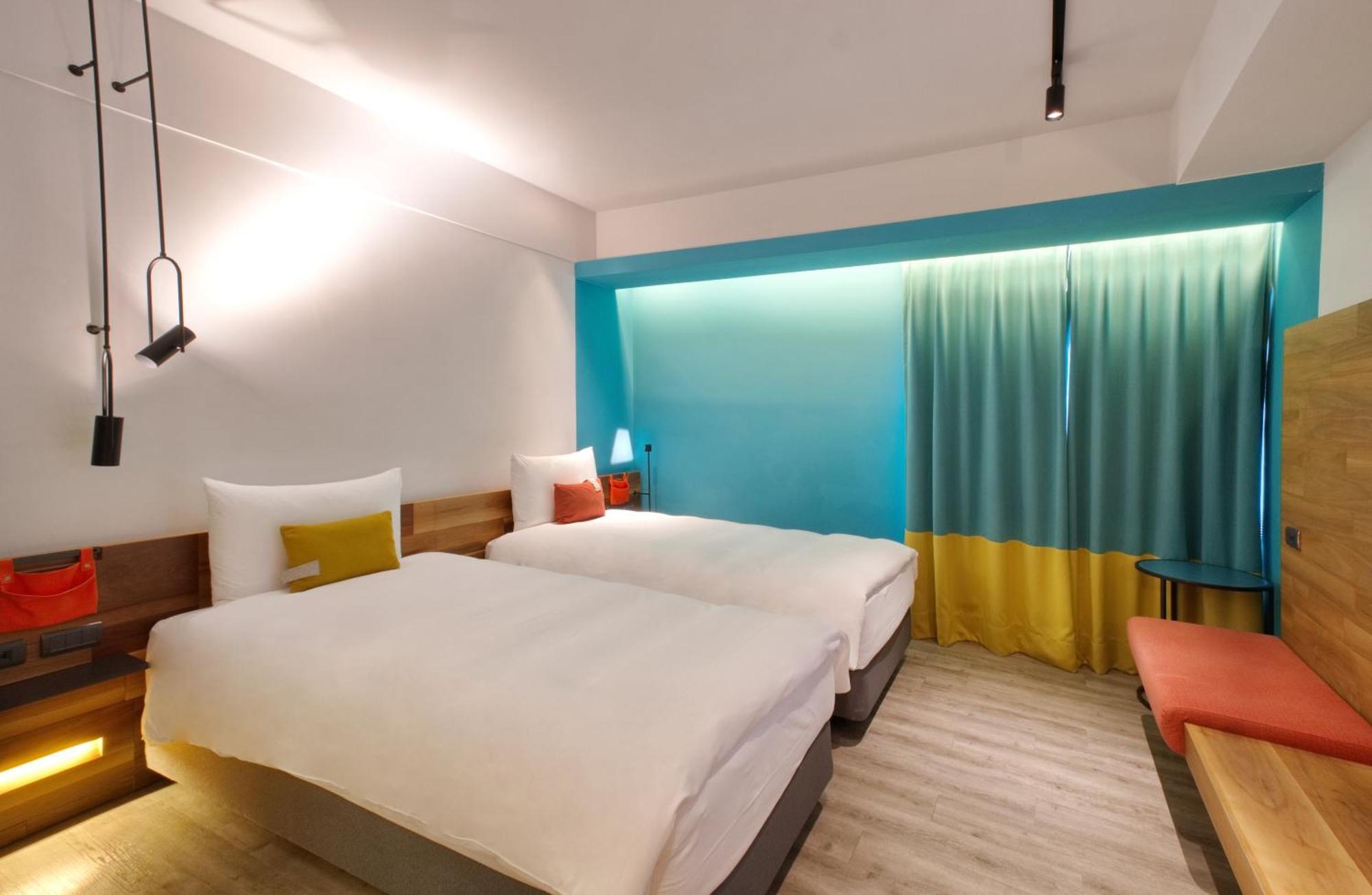 Olah Poshtel - Hualien Zhongfu Hotel Bagian luar foto